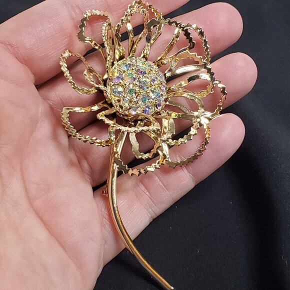 VTG Sarah Coventry Gold-Tone "Allusion" Filigree Flower Brooch Rhinestones 1968 - Picture 8 of 11